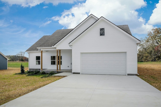 view of front of house featuring a front yard