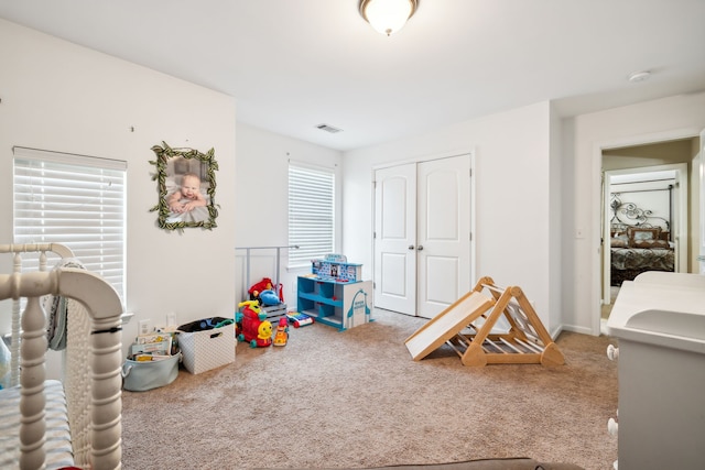 recreation room featuring carpet floors