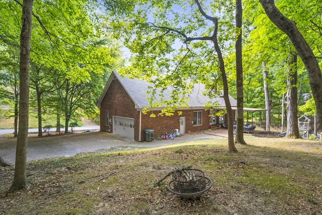 view of front facade with a garage