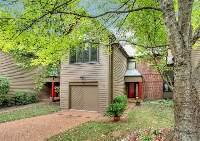 view of front facade with a garage