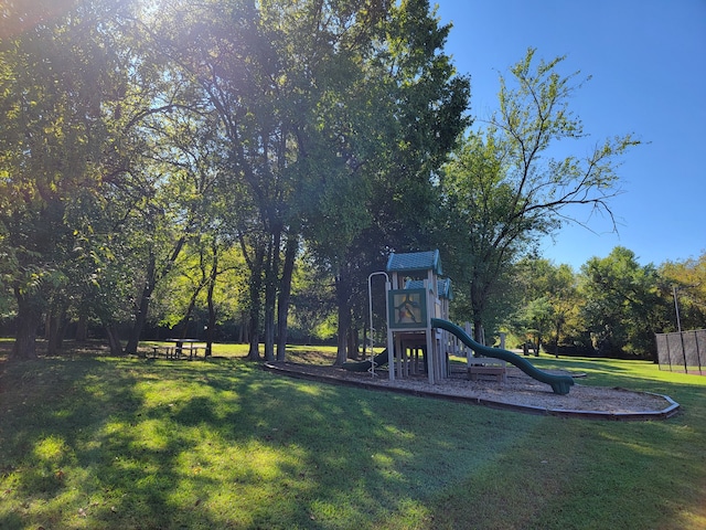 view of jungle gym featuring a yard