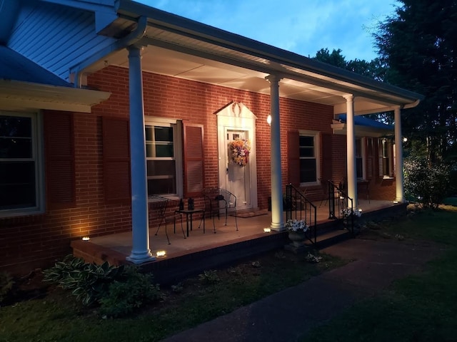 exterior space featuring a porch