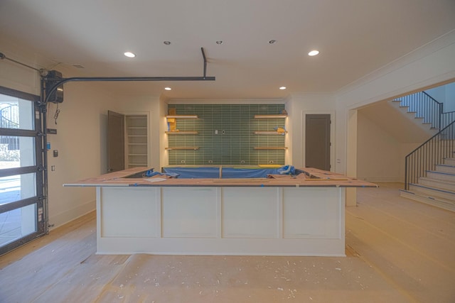 kitchen featuring ornamental molding