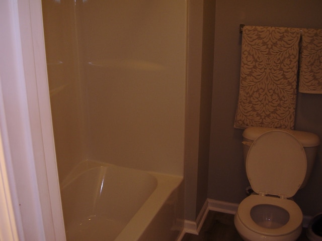 bathroom featuring toilet