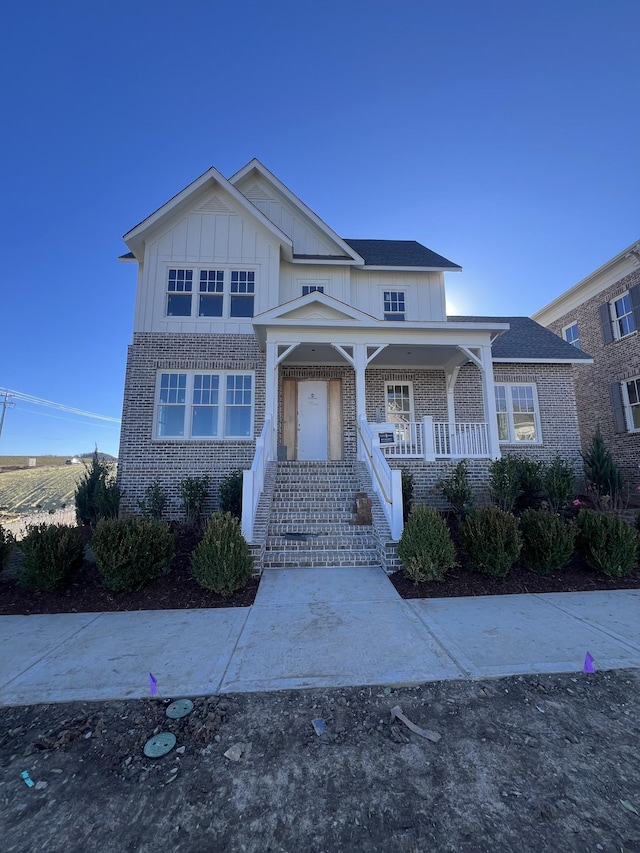 view of front facade featuring covered porch