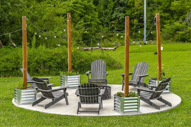 view of patio featuring a fire pit