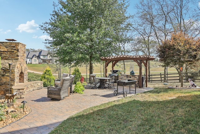 view of yard featuring a patio