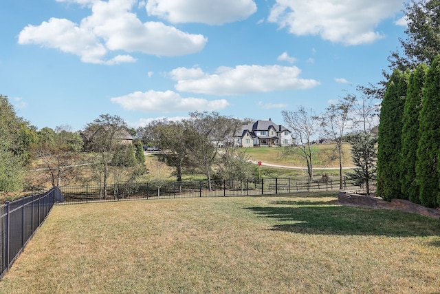 view of yard featuring a rural view