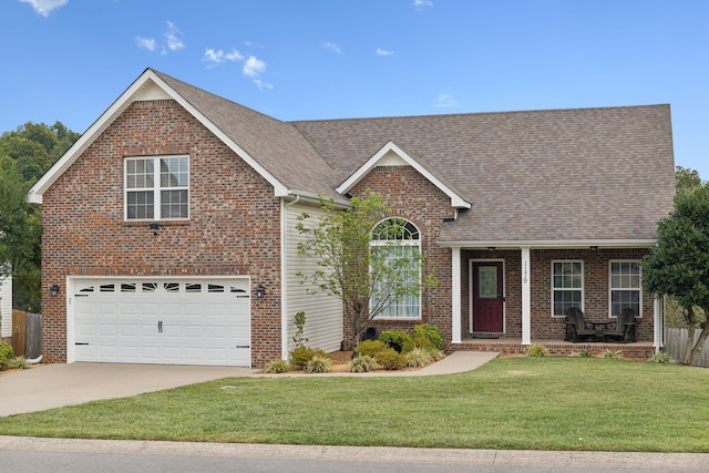 view of front facade featuring a garage and a front lawn