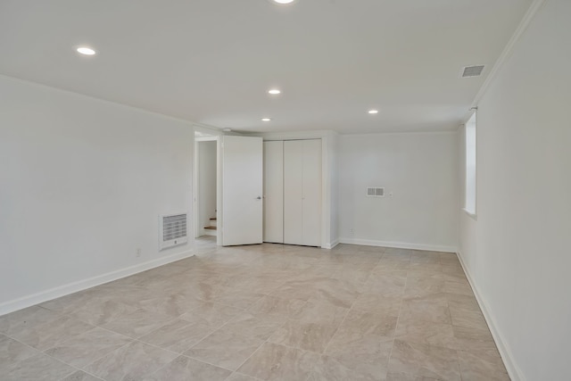 empty room with crown molding