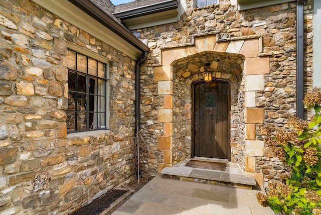 2304 Valley Brook Rd, Nashville, TN 37215 - entrance to property with stone siding