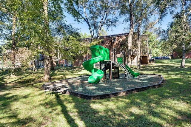 view of jungle gym featuring a yard