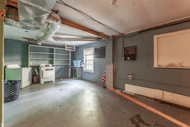 garage featuring washer and clothes dryer