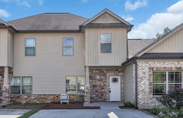 view of front of property with a patio area