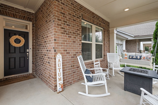 property entrance featuring covered porch