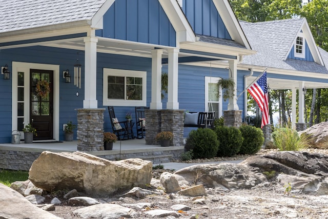 craftsman-style house featuring covered porch