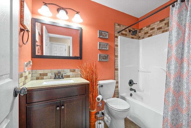 full bathroom featuring vanity, toilet, and shower / bath combo