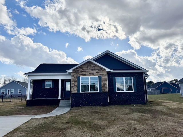 view of front of property with a front yard