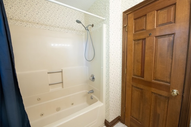 bathroom featuring shower / tub combo