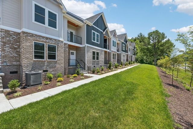 exterior space featuring a lawn