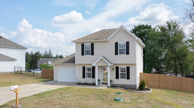 view of front of property featuring a front lawn