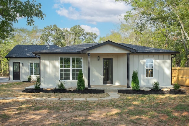 view of front of house