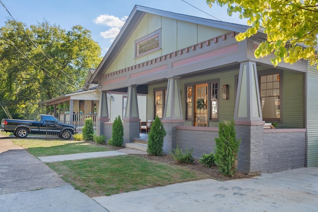 view of front of home featuring a porch