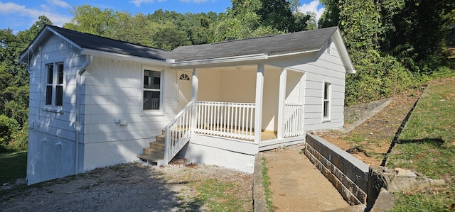 view of front of house with a porch