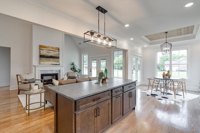 105 Arthur Ln, Cleveland, TN 37312 - kitchen with light wood finished floors, healthy amount of natural light, baseboards, recessed lighting, and crown molding