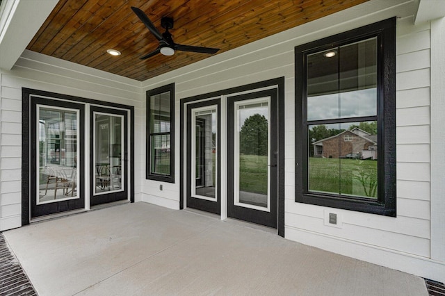 105 Arthur Ln, Cleveland, TN 37312 - property entrance featuring a ceiling fan