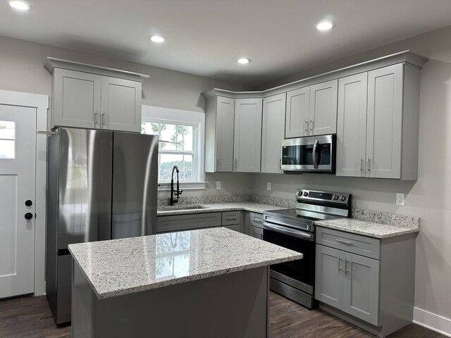 1340 Unity Dr NE, Cleveland, TN 37312 - kitchen with stainless steel appliances, recessed lighting, gray cabinets, and a sink