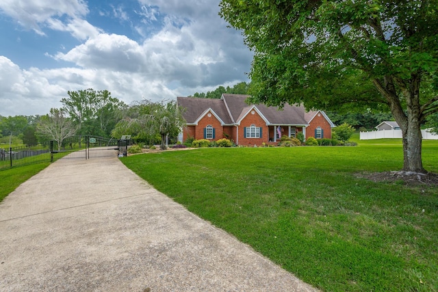 view of front of house featuring a front yard