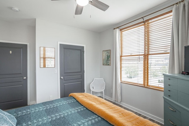 bedroom with ceiling fan