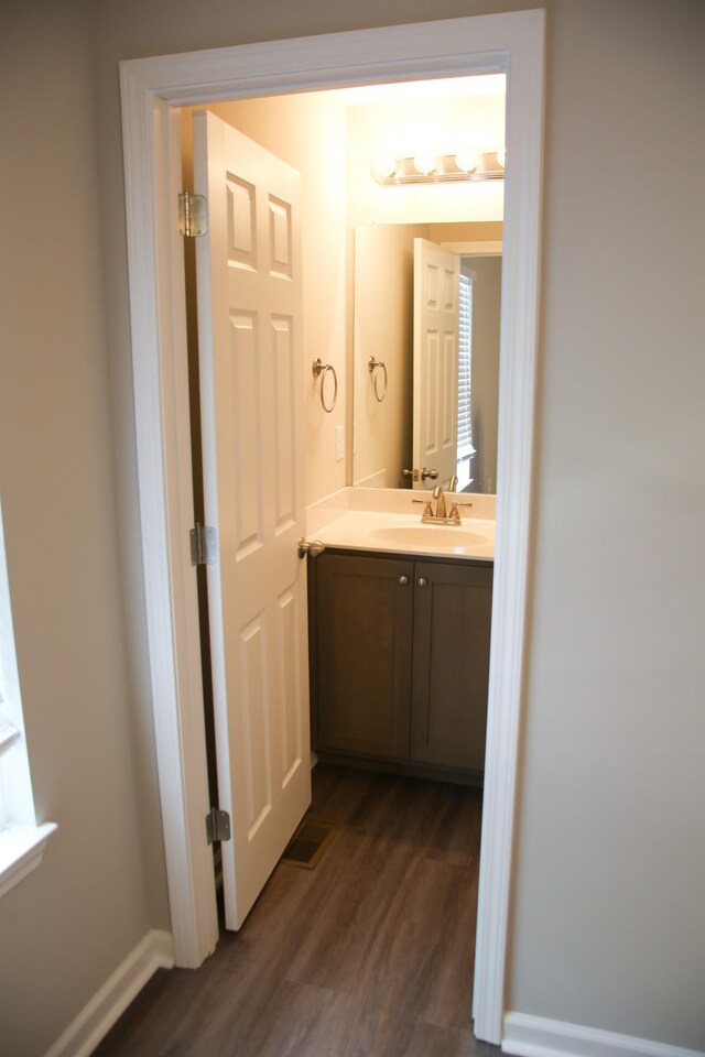 1603 Mantlo St, Springfield, TN 37172 - bathroom featuring wood finished floors, vanity, and baseboards