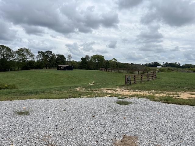 view of yard featuring a rural view