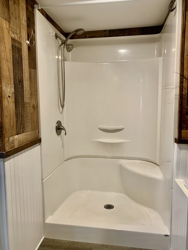 bathroom featuring walk in shower