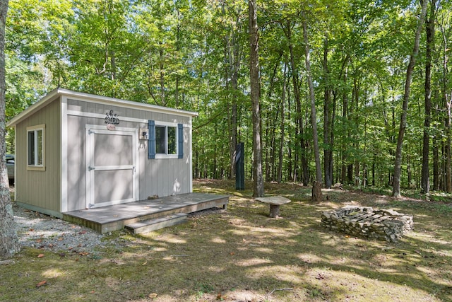 view of outbuilding