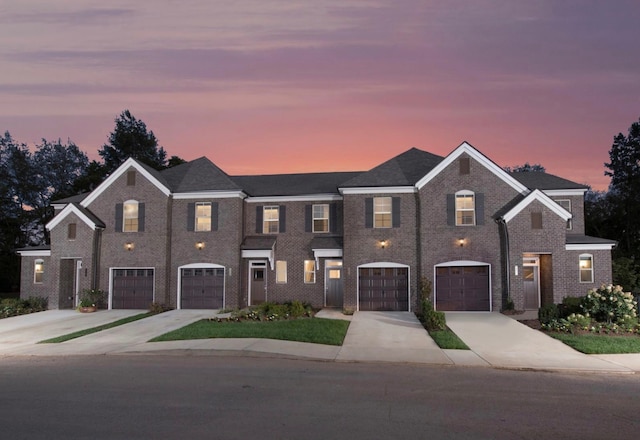 view of front facade with a garage