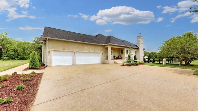 view of front facade with a garage