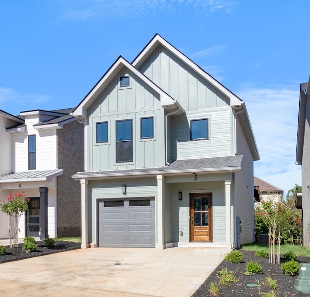 view of front of property featuring a garage