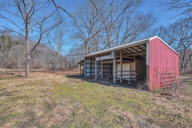 view of outbuilding