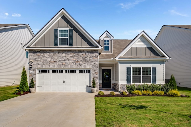 craftsman-style house with a garage and a front yard