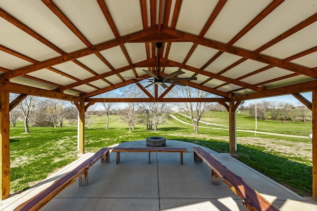 view of patio featuring ceiling fan