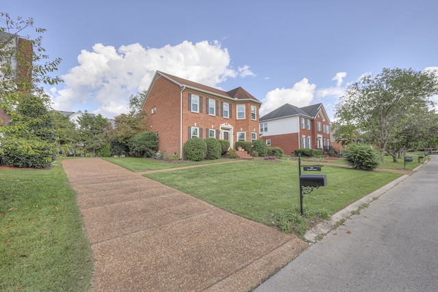 view of front of property with a front yard