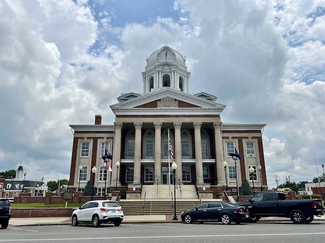 view of building exterior