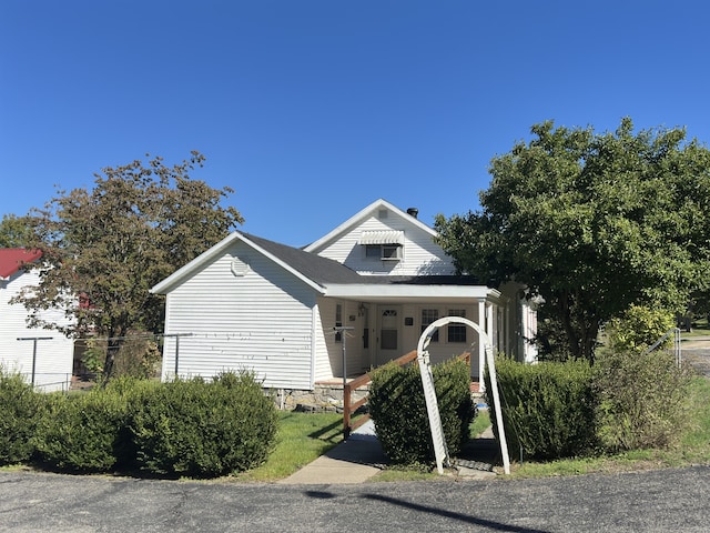 view of front of property