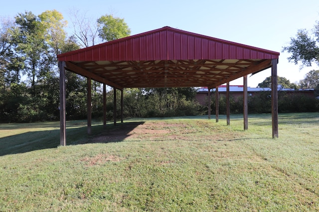 view of yard featuring a carport