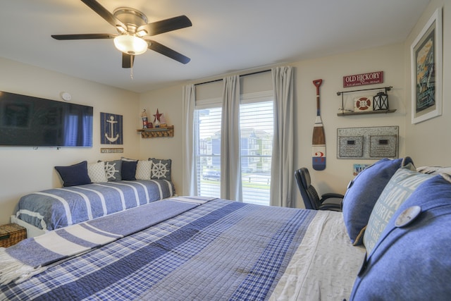 bedroom with ceiling fan