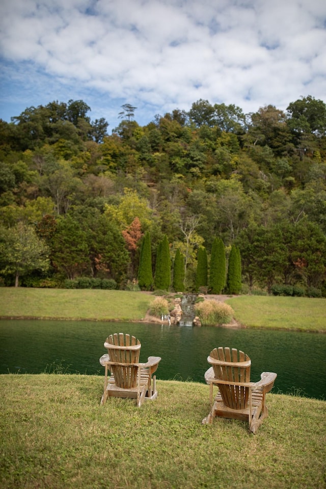 view of yard with a water view