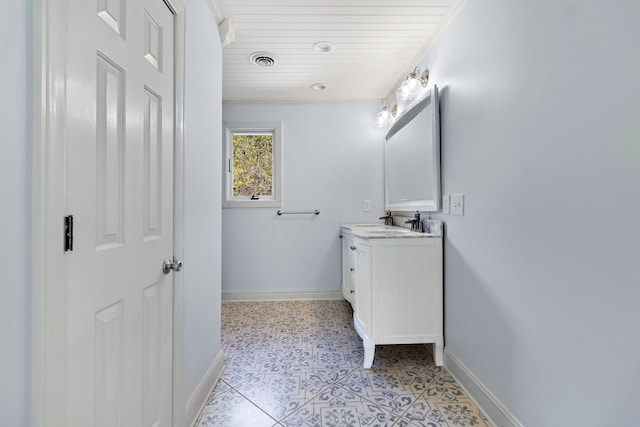 bathroom with vanity